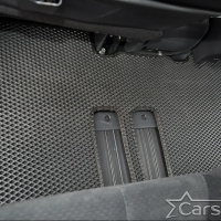 Коврики текстильные на Mitsubishi Delica D5 8мест пр.руль (2007->)